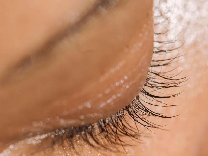 Las pestañas largas, densas y aparentemente naturales se han convertido en una de las tendencias de belleza del momento.