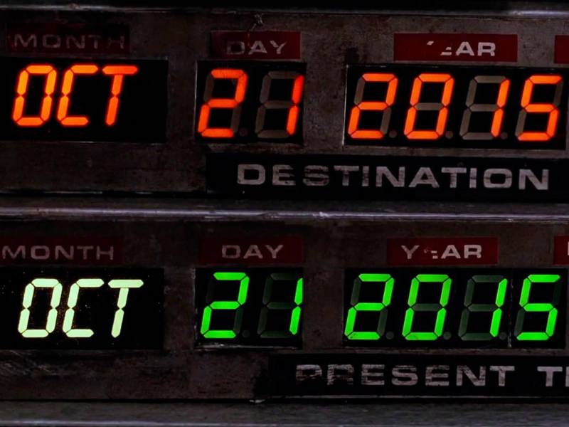Para millones de personas, el 21 de octubre no es una fecha cualquiera. Es el día en que Marty McFly y Doc Brown llegaron al futuro en Volver al Futuro II, una película que no solo marcó a toda una generación, sino que también logró que muchos soñaran con cómo sería el mundo décadas después.