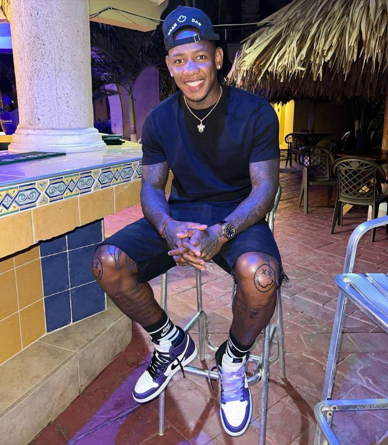 “Esto no lo hago por quedar bien contigo Chelito, ni con nadie, no tengo ninguna necesidad. En su momento fui muy criticado, por todo y por nada, por miles de personas, así que mi consejo para ti es que no escuches a este tipo de gente. Bendiciones”, fueron las palabras de Romell Quioto para Orlando Ponce, quien cuestionó a Francisco Martínez.