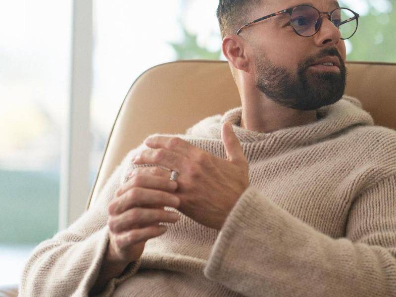 Demandan a Ricky Martin por incumplir contrato