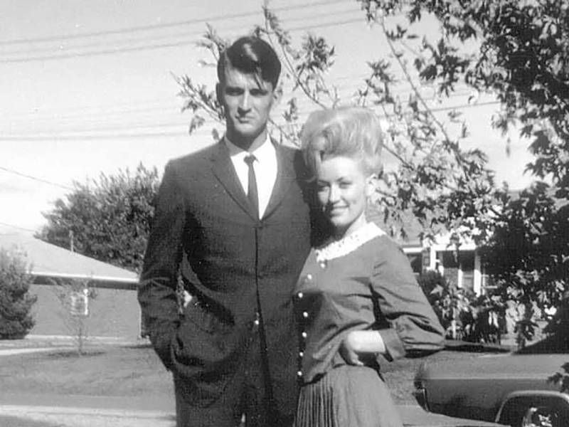 Carl Dean, esposo de Dolly Parton, falleció el 3 de marzo en Nashville a la edad de 82 años.