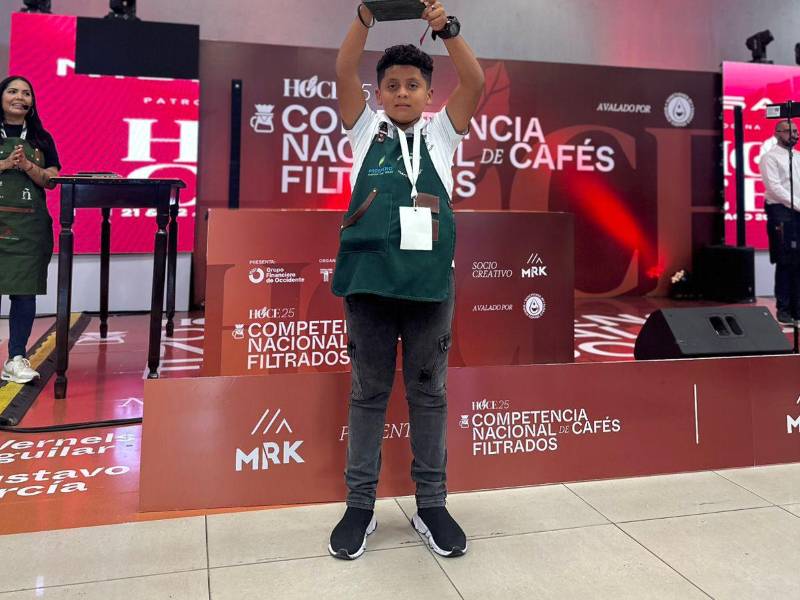 Eddy Alejandro Osorio se convirtió en el ganador de la competencia infantil de catación. El menor es uno de los alumnos de la Escuela de catación y barismo Chapola Coaquil, en Intibucá.