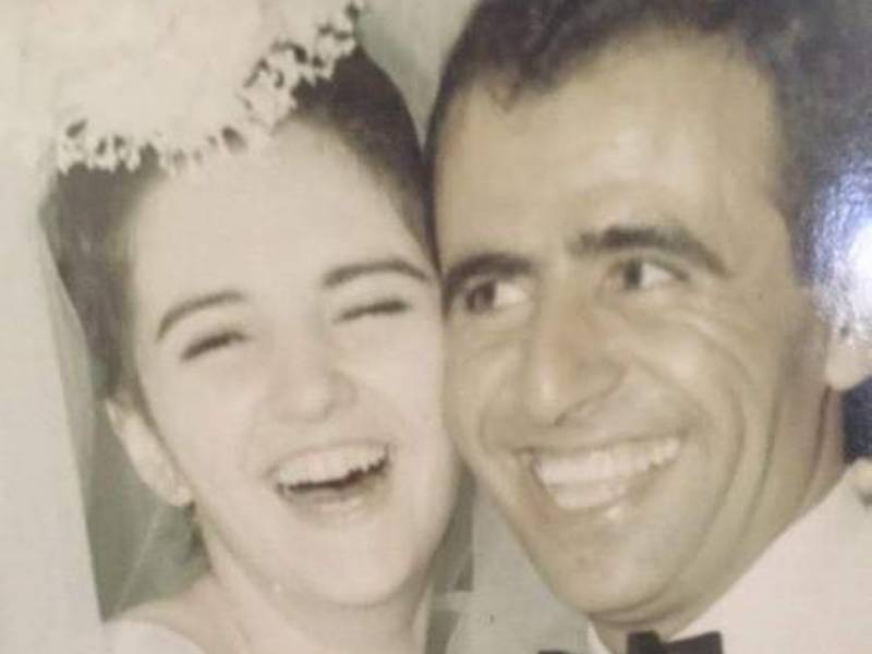 La elegante pareja es un ejemplo de amor genuino. Jo y Fuad Faraj contrajeron nupcias en 1966.