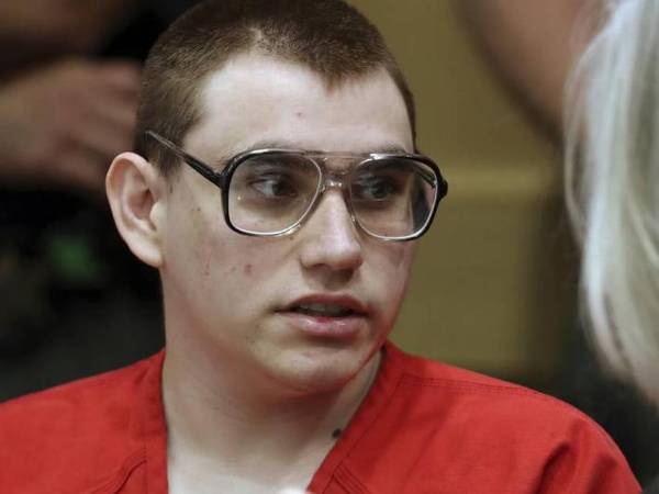 En un giro en el caso del tirador masivo de Florida, Nikolas Cruz, quien asesinó a 17 estudiantes y personal de la escuela secundaria Marjory Stoneman Douglas en Parkland el 14 de febrero de 2018, ha acordado donar su cerebro a la ciencia.