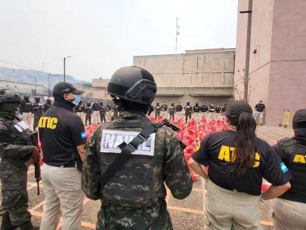 Equipos de la Atic siempre trabajan con militares en el combate al narcotráfico y son los que dan seguridad a los cargamentos de droga incautados.
