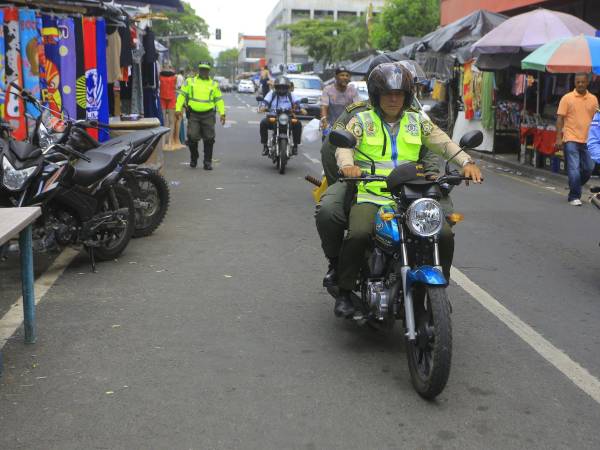 Se cuenta con un número de agentes insuficiente para cubrir la amplia demanda de seguridad en barrios y colonias.