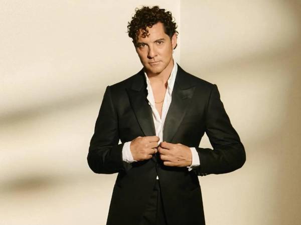 Fotografía cedida por Telemundo del cantante español David Bisbal quien será uno de los jueces en la versión del programa Operación Triunfo en la televisión en Estados Unidos.