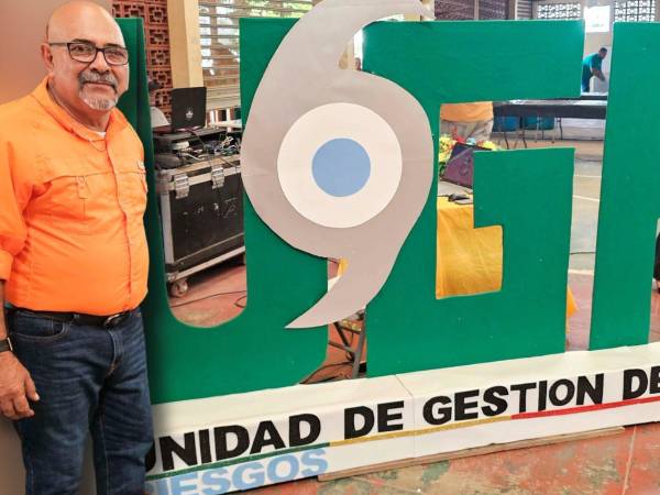 Delmys Cardona, coordinador del Codem de La Lima en los últimos 20 años ha visto una emergencia tras otra provocada por el río Chamelecón. Él se permite soñar con un cambio de vida para las nuevas generaciones una vez que se construya la añorada represa El Tablón.