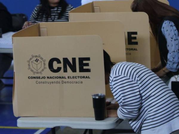Más de 6.5 millones de hondureños están aptos para votar en las elecciones generales 2025. Si quieres reportar alguna incidencia, puedes hacerlo a través del formulario.