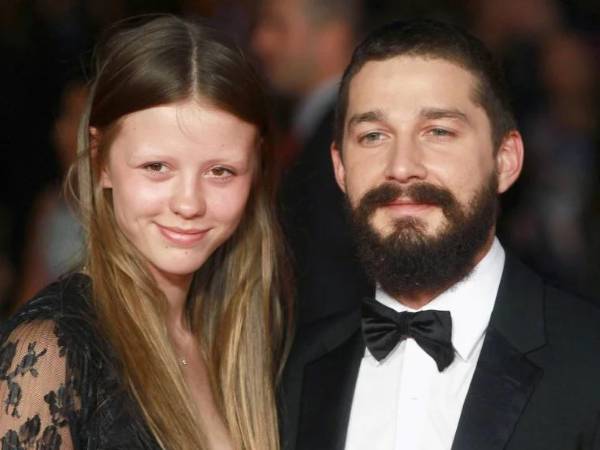 Shia LaBeouf y su esposa Mia Goth se separaron discretamente hace casi un año, según informó una fuente en exclusiva al sitio Page Six. Se desconoce si ya han solicitado el divorcio.