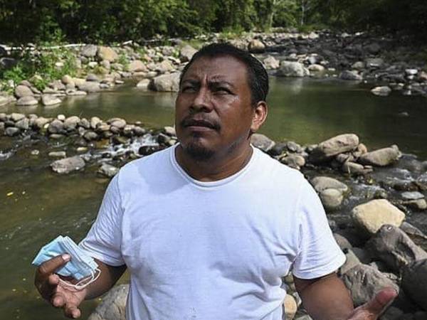 Juan López era defensor del ambiente y regidor municipal de Tocoa, donde fue asesinado el 14 de septiembre de 2024 cuando salía con su familia de un oficio religioso de la iglesia.