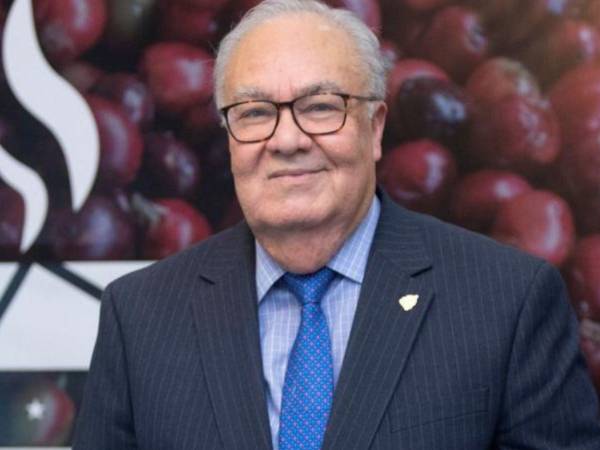 Ei diplomático hondureño Iván Romero ha sido condecorado por gobiernos de España, República Dominicana, Colombia, México, la Santa Sede, Taiwán, entre otros.