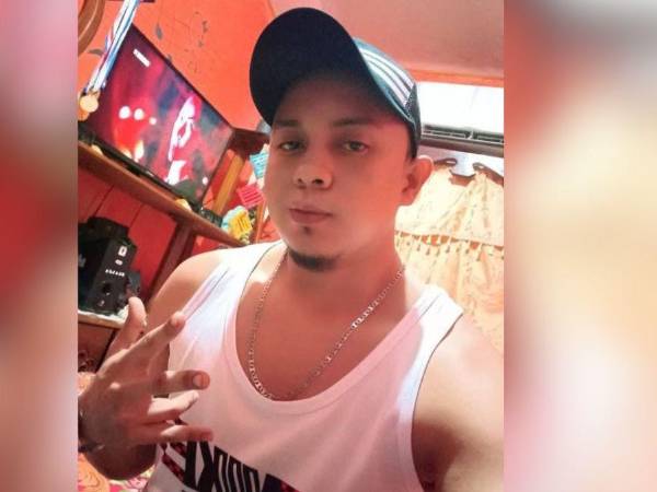 Fotografía en vida de <b>Cristian Josué Reyes.</b>