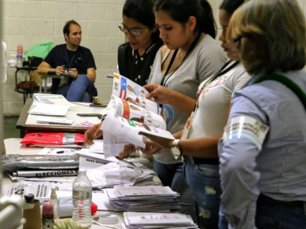 El Partido Liberal ha exigido un escrutinio especial acta por acta ante una serie de fallas técnicas y presuntas irregularidades en el sistema de Transmisión de Resultados Electorales Preliminares (Trep).