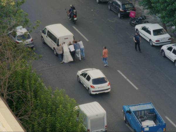 Una escena de “Fue sólo un accidente”, filmada en Teherán. Se detuvo brevemente a miembros del equipo.