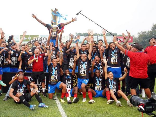 El Olimpia se coronó tetracampeón una vez más de la Liga Nacional de Honduras.