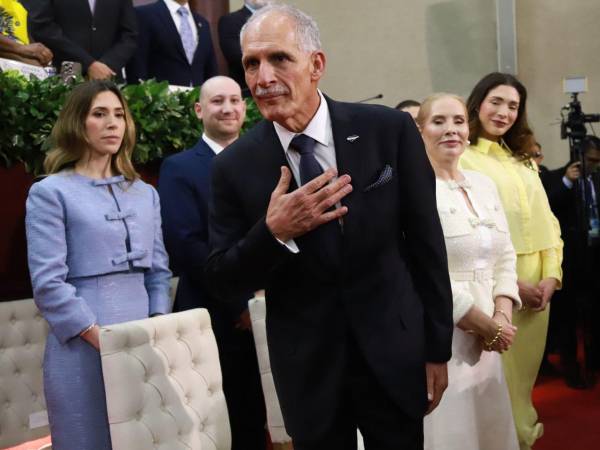 Nasry Asfura Zablah previo a ser juramentado como presidente de Honduras el Congreso Nacional.