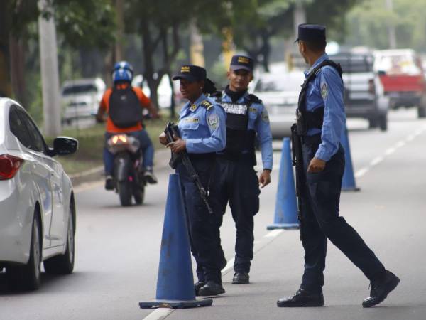 La capacidad del Estado hondureño para garantizar la seguridad de sus ciudadanos sigue siendo limitada ante la baja disponibilidad de agentes policiales con relación a la población total del país.