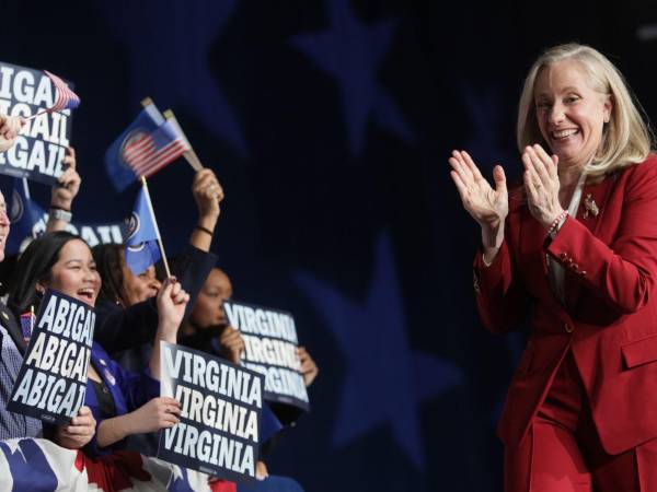 Abigail Spanberger, Gobernadora electa de Virginia, hizo de reducir el costo de vida el meollo de su candidatura.