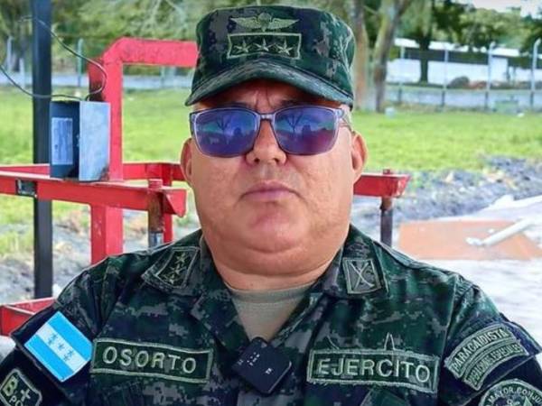 Juan Carlos Osorto Castillo, exdirector de la cárcel de Támara, fue suspendido de su cargo en el marco de las investigaciones por un desfalco en los economatos del centro penal.