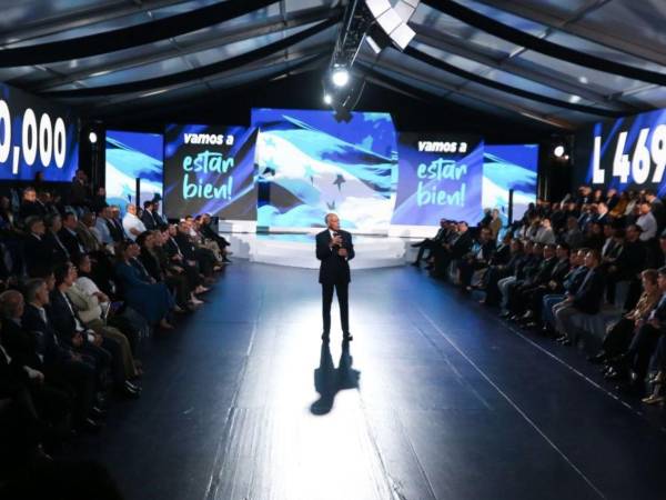 Nasry Asfura durante la presentación de su plan de gobierno.