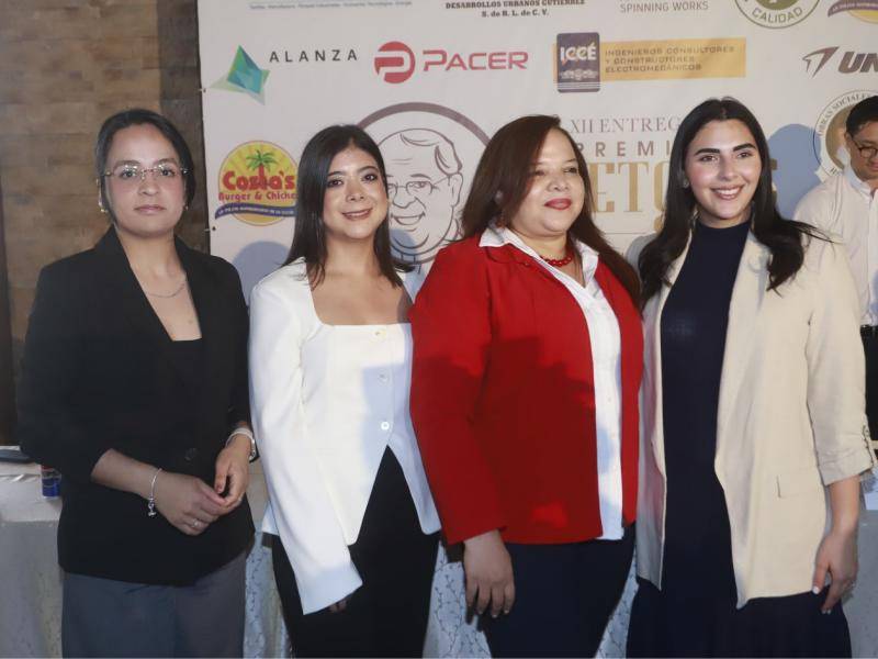 Massielle Valladares (TVC y Emisoras Unidas), María Teresa Quesada (Alanza), Claribel Posas; y Vivianna Atala (Ficohsa).