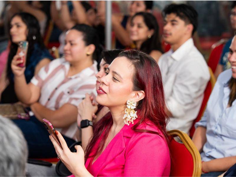 La comunidad que hemos construido refleja el compañerismo, la lealtad y el apoyo mutuo que existe entre las alumnas. Aquí celebramos los logros de las demás como si fueran propios porque creemos que el crecimiento individual también fortalece el grupo, afirmó Isamaris Paz, directora de Art Body Studio.