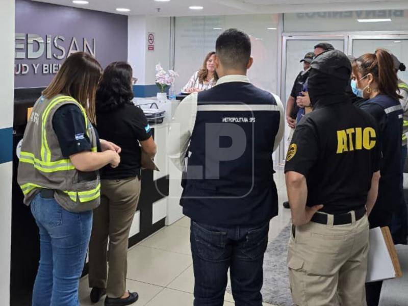 La Agencia Técnica de Investigación Criminal (ATIC) y las autoridades sanitarias realizan inspección en Medisan.