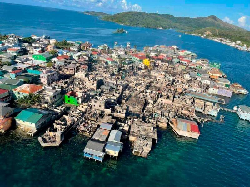 El incendio en Guanaja ha dejado secuelas de destrucción en la isla hondureño.
