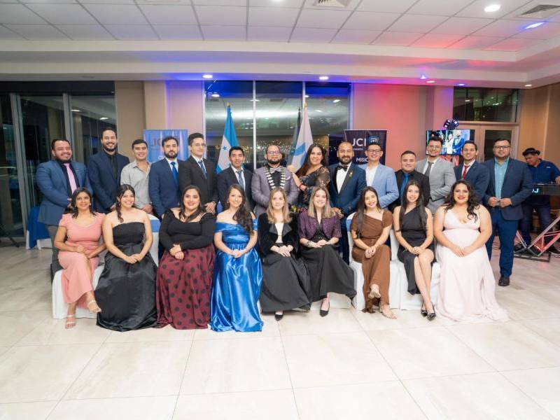 Miembros activos y senadoras de JCI Merendón.