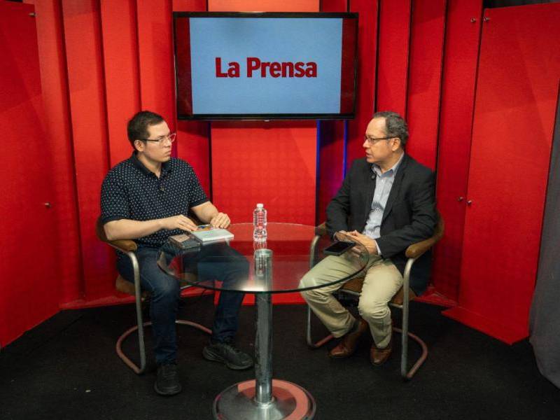 Rafael Delgado Elvir es autor del libro “Economía y política en Honduras” (2017), una recopilación de artículos de opinión publicados en Diario La Prensa entre 2002 y 2015.