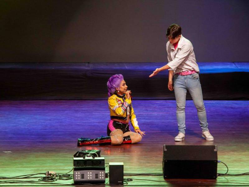 El show se caracterizó por la puesta en escena de las protagonistas, que con sus dotes de actuación compartieron los mejores éxitos musicales del grupo.