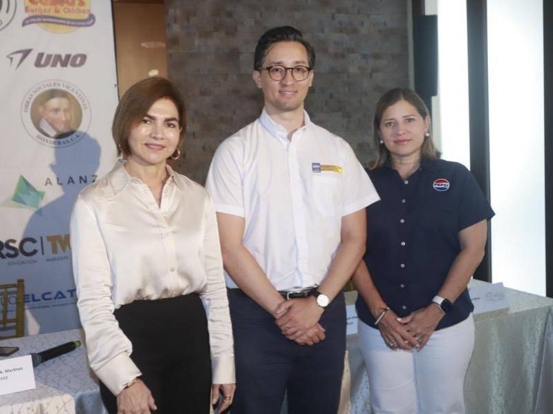 Azucena Tróchez (Grupo Elcatex), José Martínez (ICCE) y Melissa Villegas (Emsula).