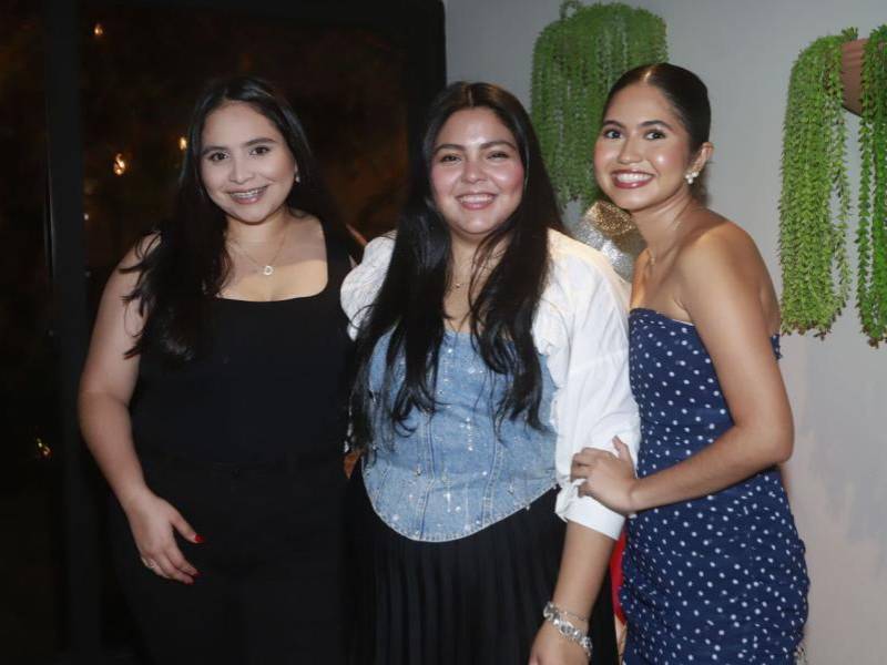 Diana Martínez, Tania Orellana y Alexandra Barahona