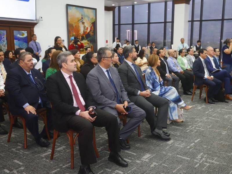 Los asistentes conocieron detalles del acuerdo; el cual proyecta contribuir a la generación de 8,900 empleos directos e indirectos durante los próximos cinco años.