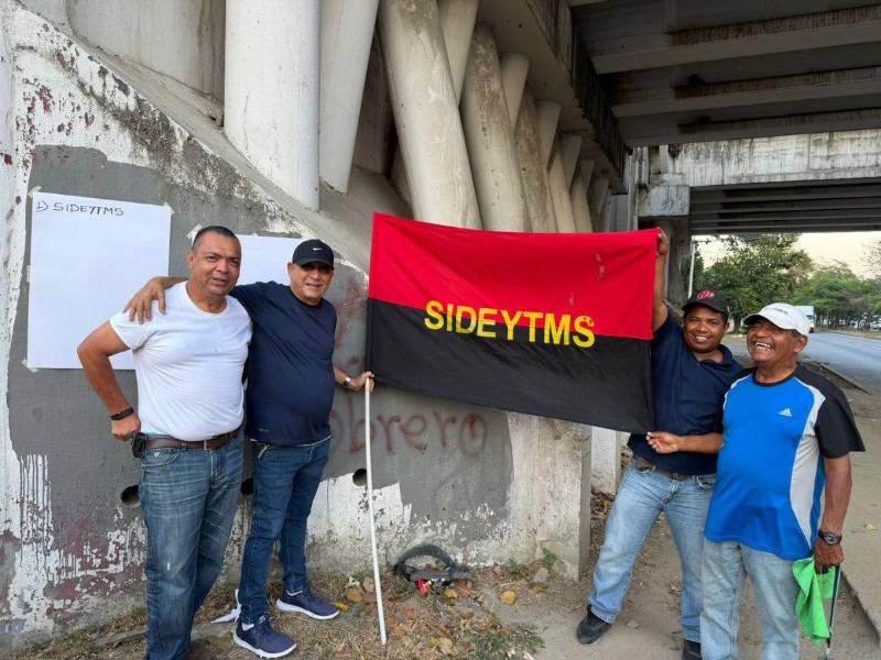 Trabajadores de algunos sindicatos realizan una supervisión sobre el sitio donde se hará la movilización el próximo viernes desde las 8.30 am.