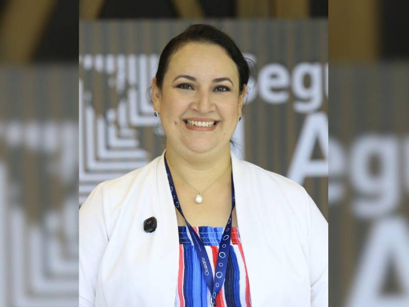Leslie Araujo, directora ejecutiva de la Cámara Hondureña de Aseguradores, (CAHDA).