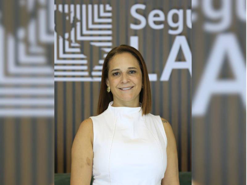 Gabriela Sierra Hoffman, gerente de Seguros LAFISE Honduras durante el XXX Congreso de Aseguradoras.