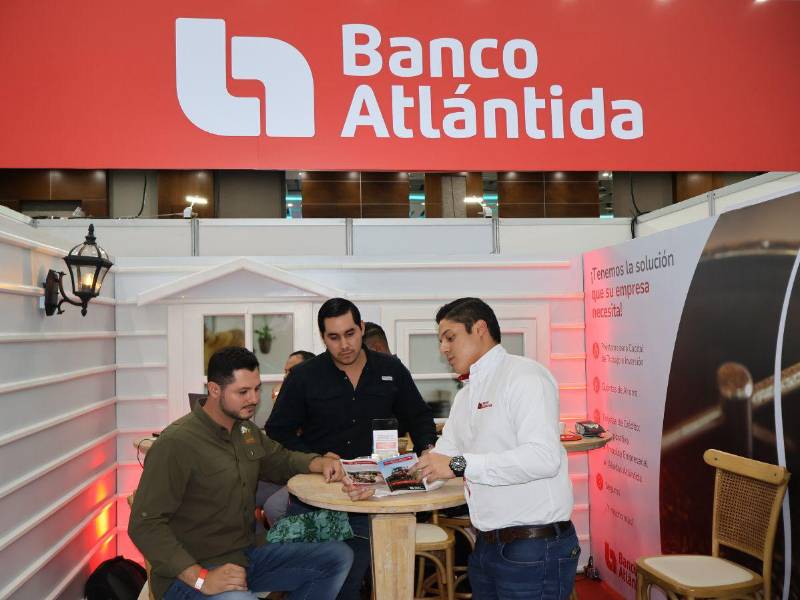 Representantes del sector financiero fortalecen vínculos con caficultores.