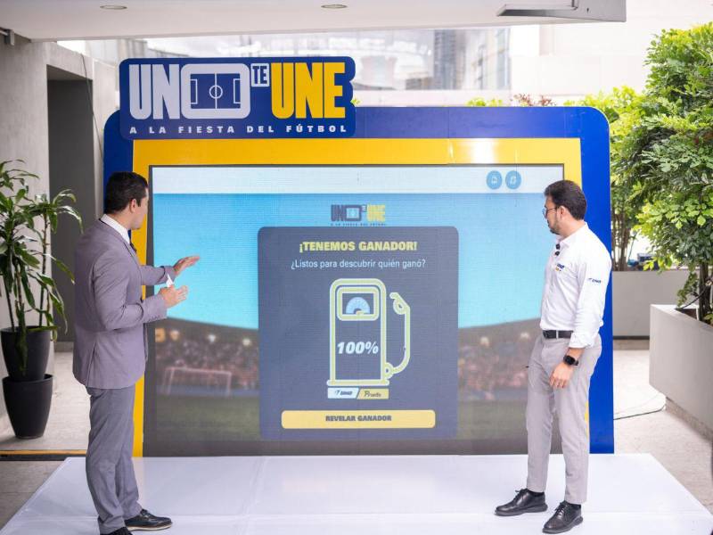 UNO y Pronto realizaron el cuarto sorteo de su promoción, premiando a un cliente de Choluteca con un Nissan Magnite Advance.