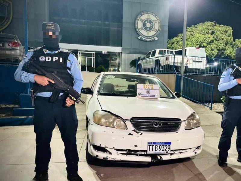 Taxi en el que trabajaba y presuntamente cometía los asaltos Walter Antonio Ponce Durón.