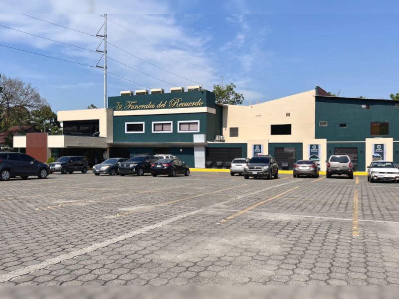 Funerales del Recuerdo anunció nuevos servicios de floristería y planes de expansión durante el evento, así como su atención 24/7.