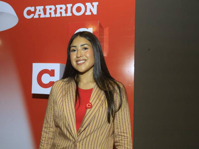 Camila Carrión, representante de la nueva generación de la familia Carrión se dirigió a los presentes durante el evento.