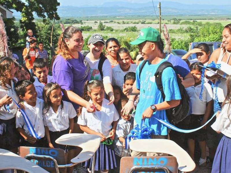 Shin ha desafiado los límites corriendo, pero su sueño por mejorar las escuelas del país no lo detienen; es un auténtico guerrero.