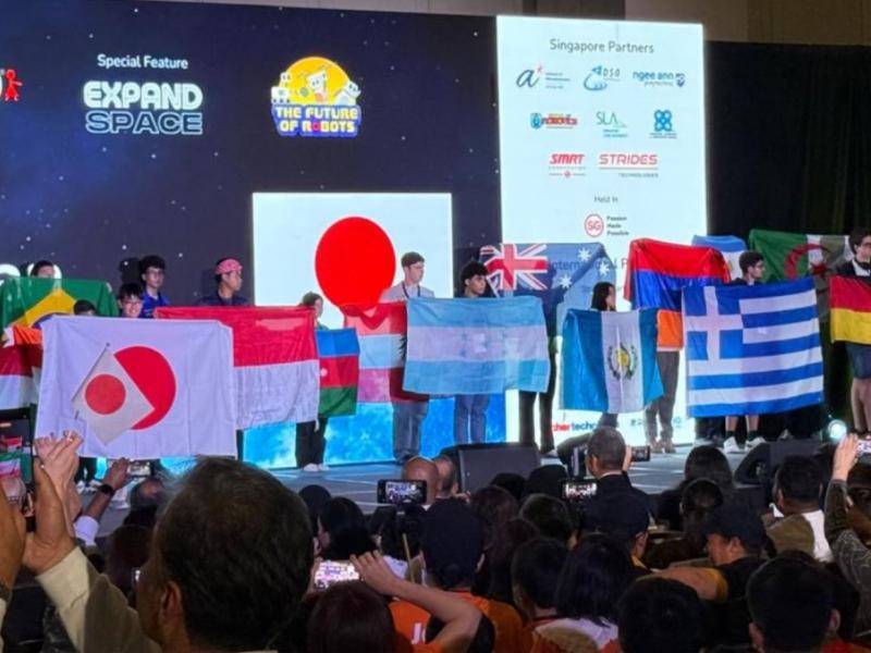 El equipo hondureño alcanzó el lugar 14 a nivel mundial, entre 72 equipos; los dos jóvenes recibieron medalla de plata.