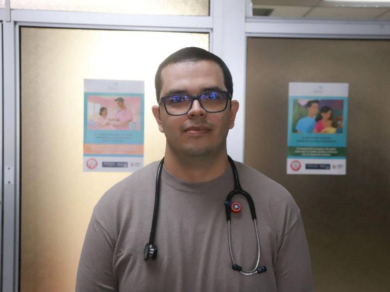 El doctor José Daniel Almazán, uno de los organizadores del congreso médico.