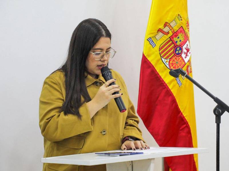 La Vicecanciller Zulmit Rivera, destaca los objetivos del nuevo Consulado.