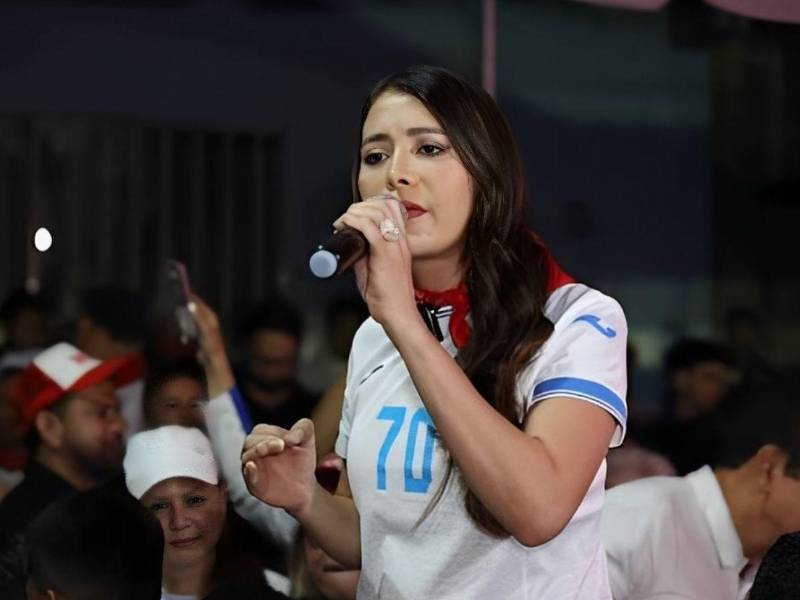 Iroshka Elvir convocó el pasado lunes 15 de diciembre a una manifestación frente al Instituto Nacional de Formación Profesional (Infop).