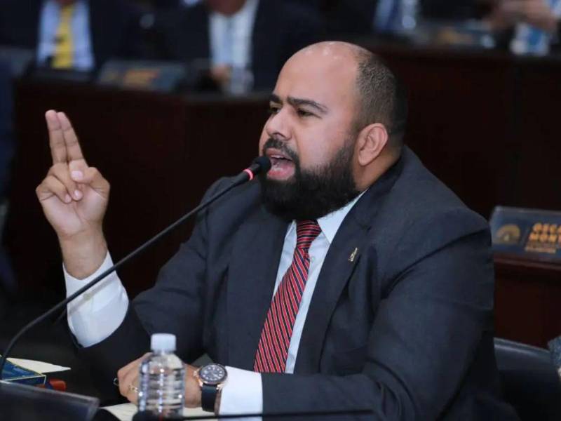 Rafael Sarmiento, diputado y jefe de la bancada del Partido Libre.