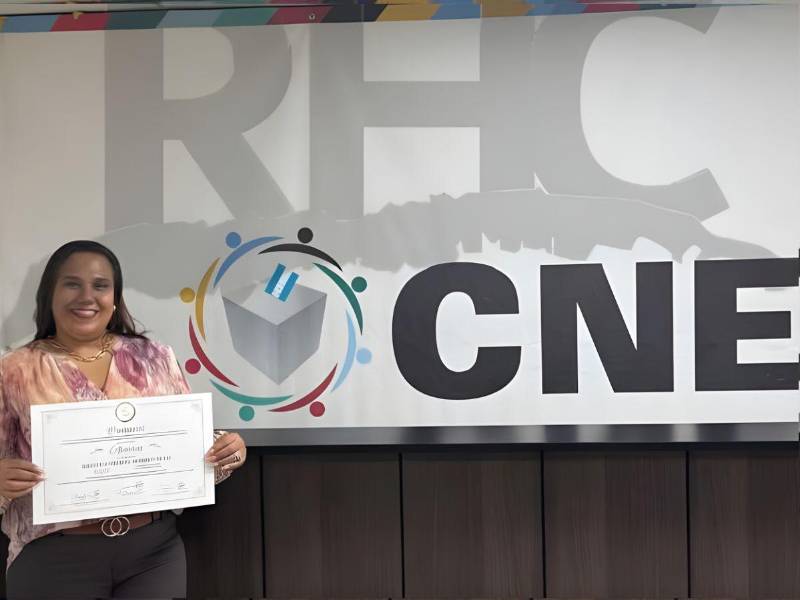 Kristen Borden Bush, alcaldesa electa por el CNE.​